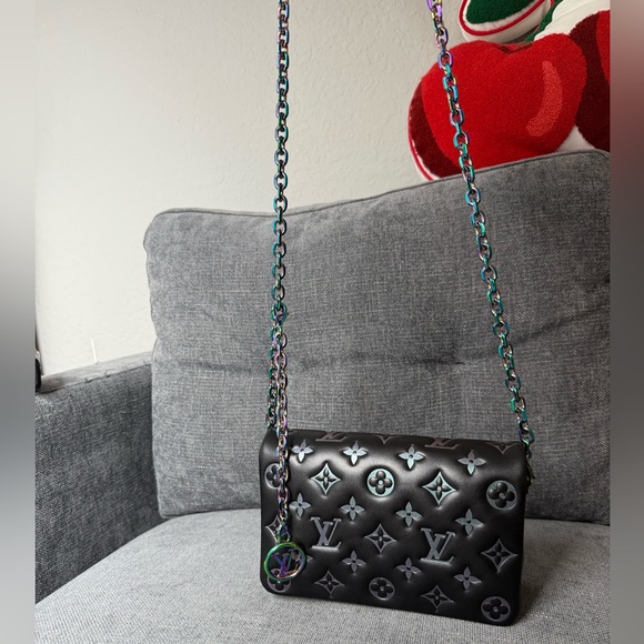 Louis Vuitton Coussin Pochette LV SKI collection Iridescent Hardware - Picture 5 of 17